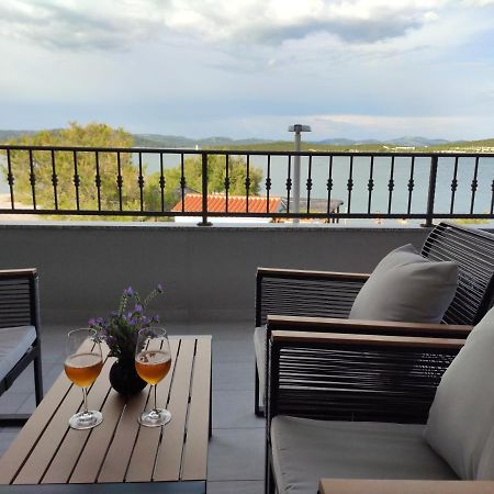 Apartmani Sara 2 Betina  Exterior foto