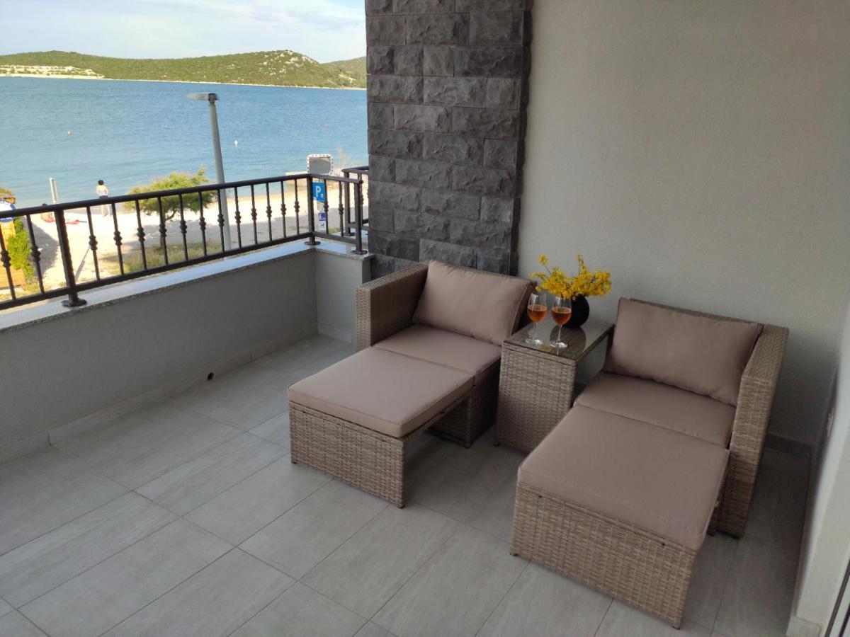Apartmani Sara 2 Betina  Exterior foto