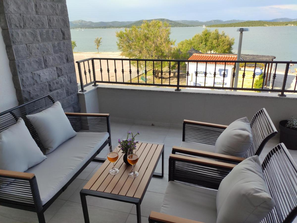 Apartmani Sara 2 Betina  Exterior foto